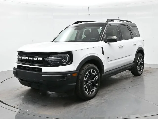 Used 2022 Oxford White Ford Outer Banks image 3