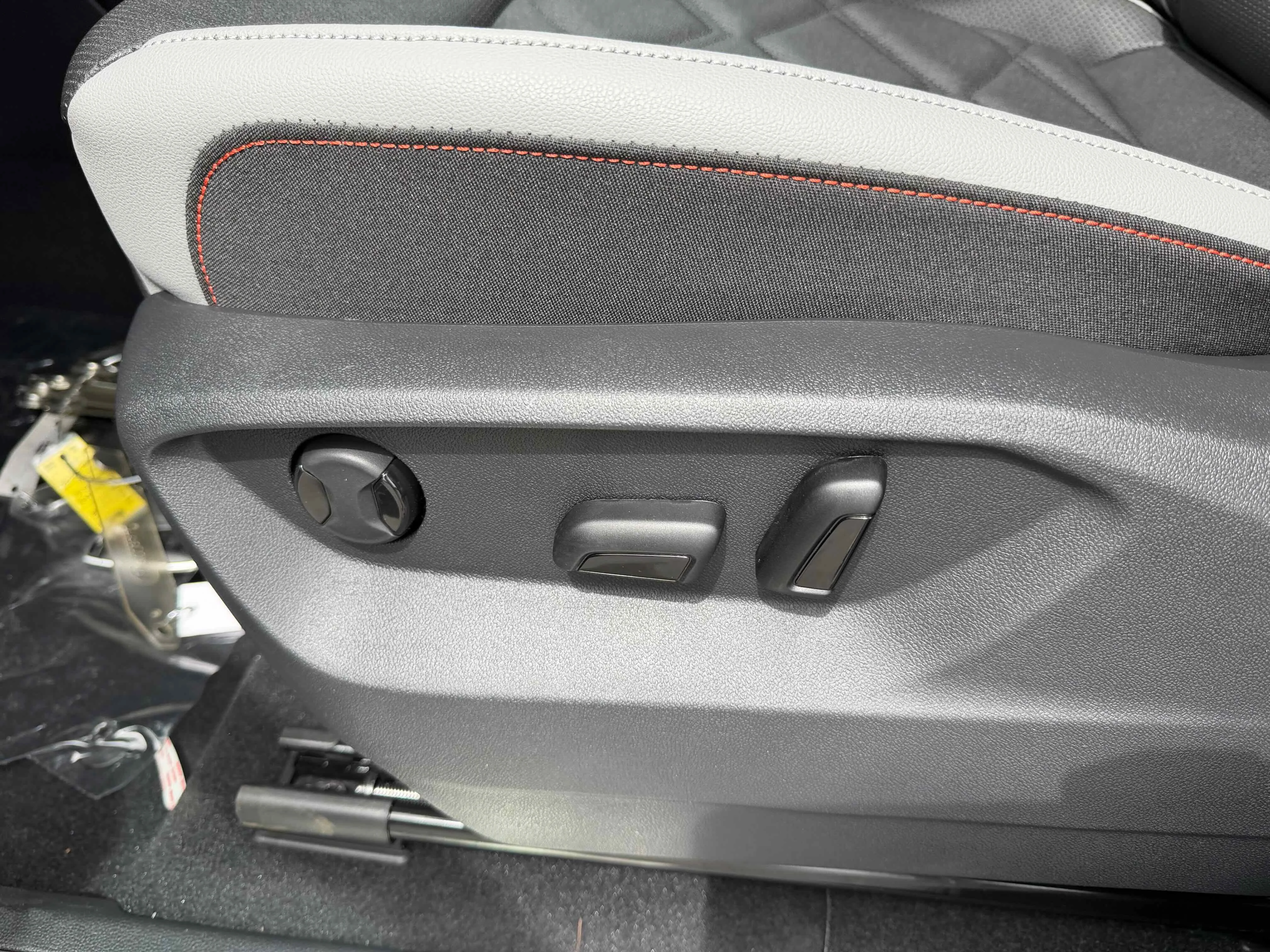 New 2026 Gray Volkswagen 2.0T Peak Edition image 15