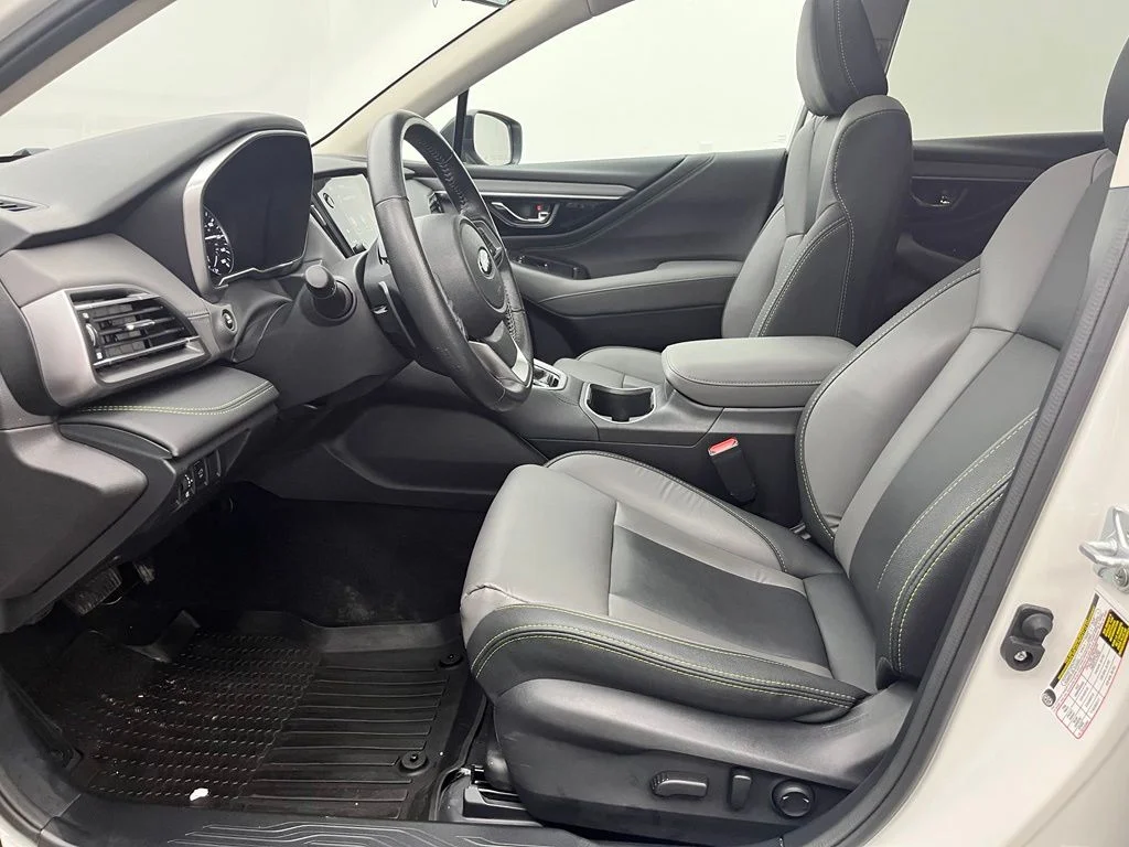 Used 2023 White Subaru Onyx Edition image 21