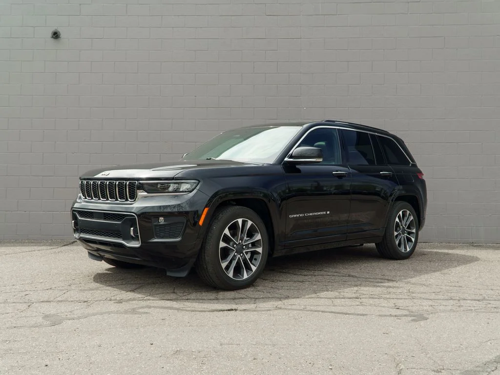 Used 2023 Black Jeep Overland image 1