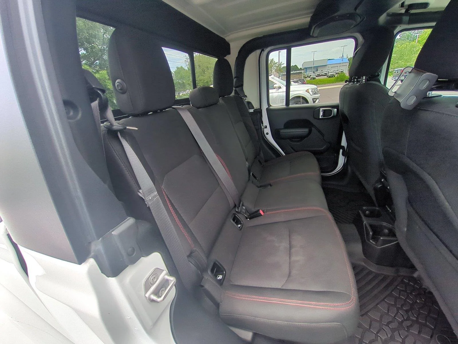 Used 2023 Bright White Clearcoat Jeep Rubicon image 34