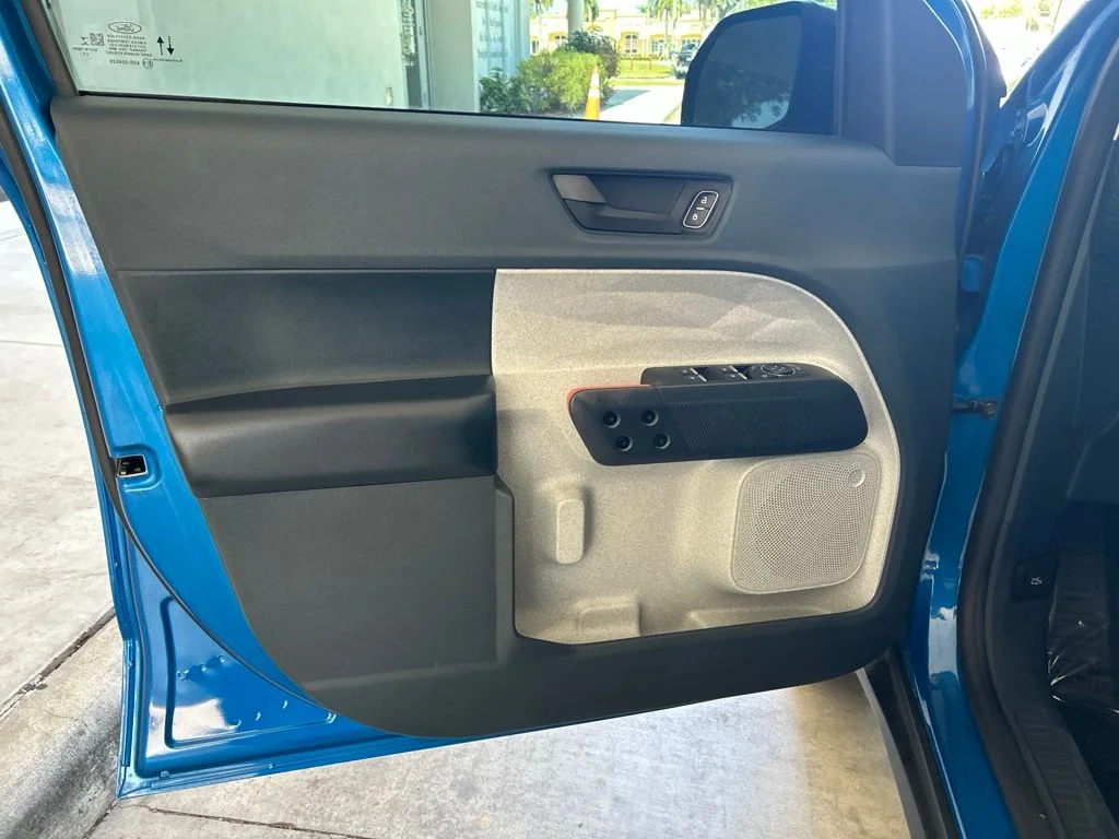 Used 2022 Blue Ford XLT image 34