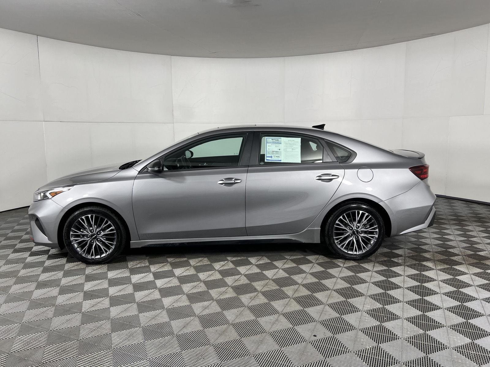 Used 2023 Steel Gray Kia GT-Line image 5