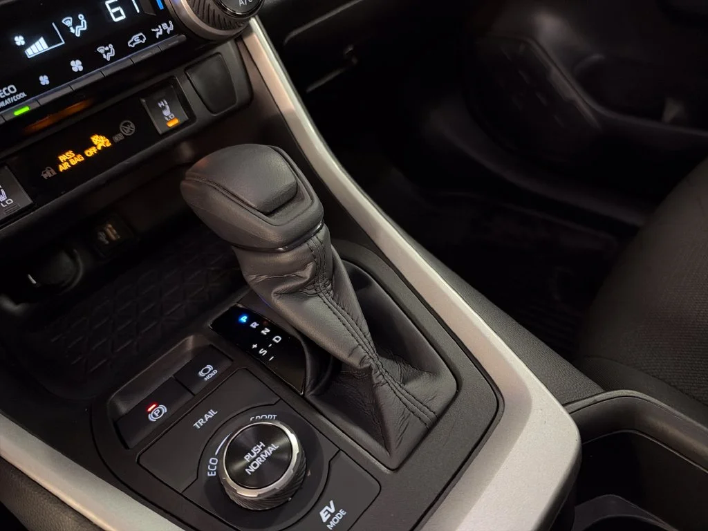 Certified Used 2023  Toyota XLE image 24