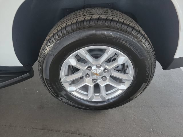 New 2026 Summit White Chevrolet LT image 22
