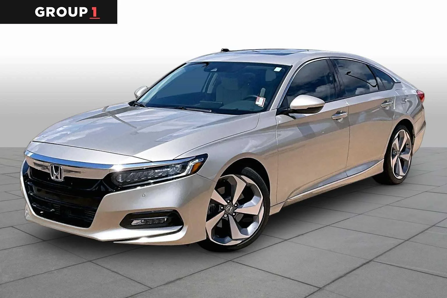 2018 Honda Accord 1.5T Touring Auto's photo