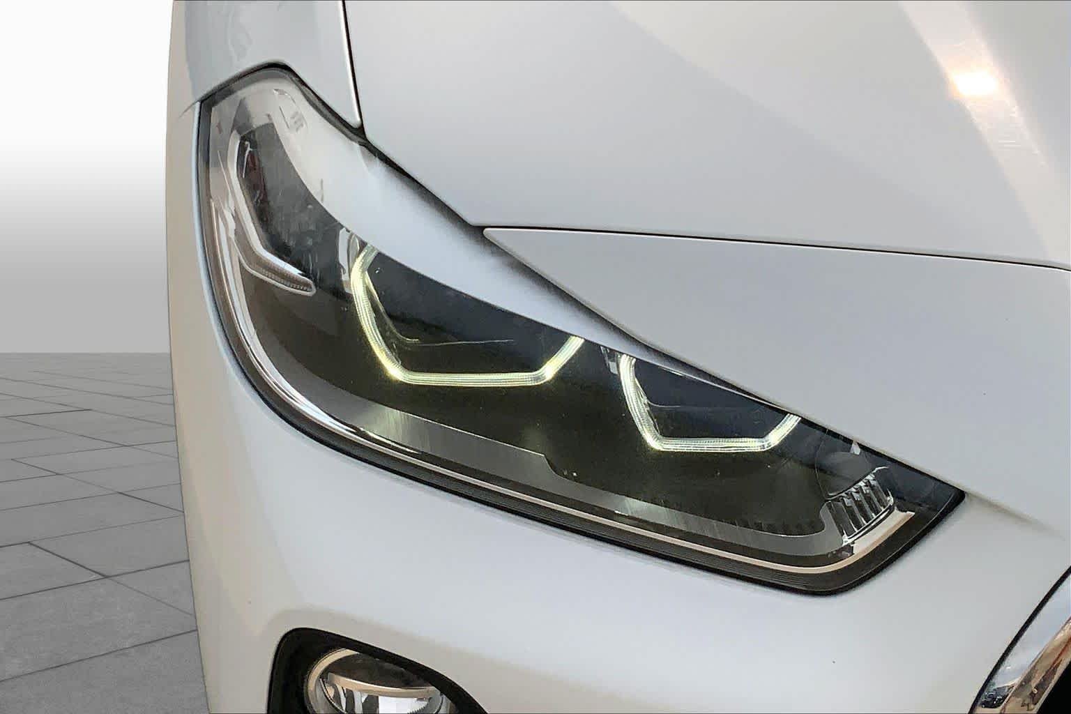 Used 2018 Alpine White BMW sDrive28i image 27