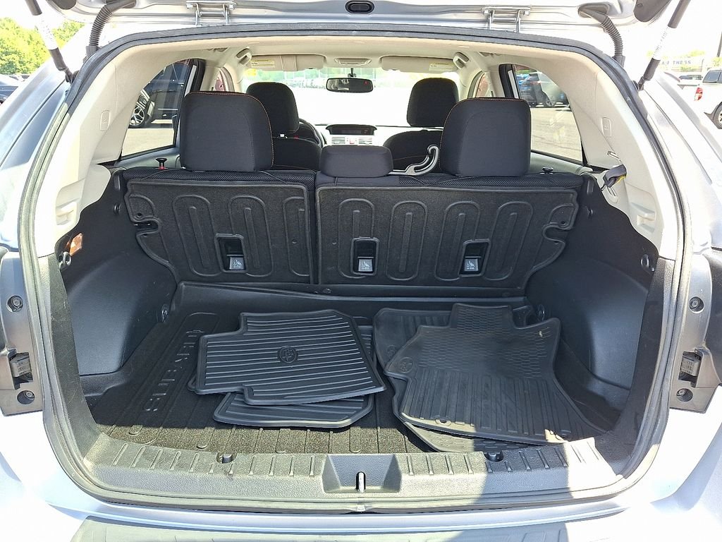 Used 2016 Silver Subaru 2.0i Premium image 28