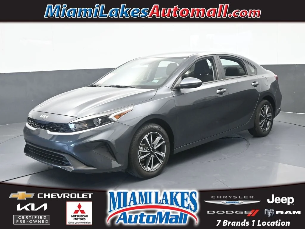 Used 2024 Gravity Gray Kia LXS image 1