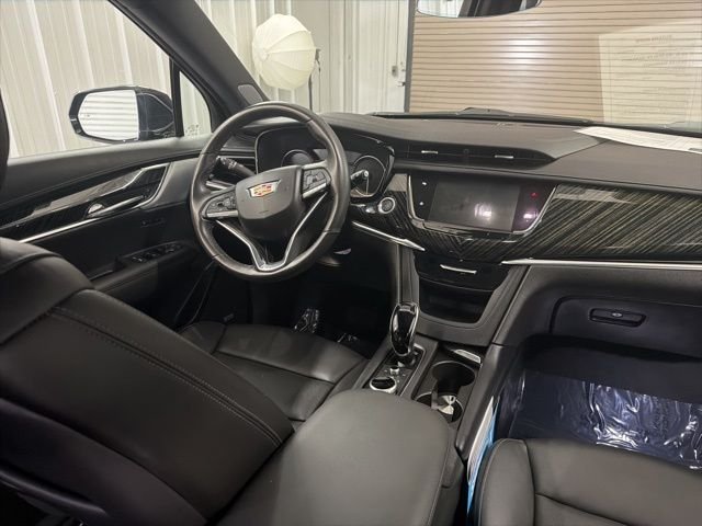 Used 2025 Stellar Black Metallic Cadillac Premium Luxury image 19