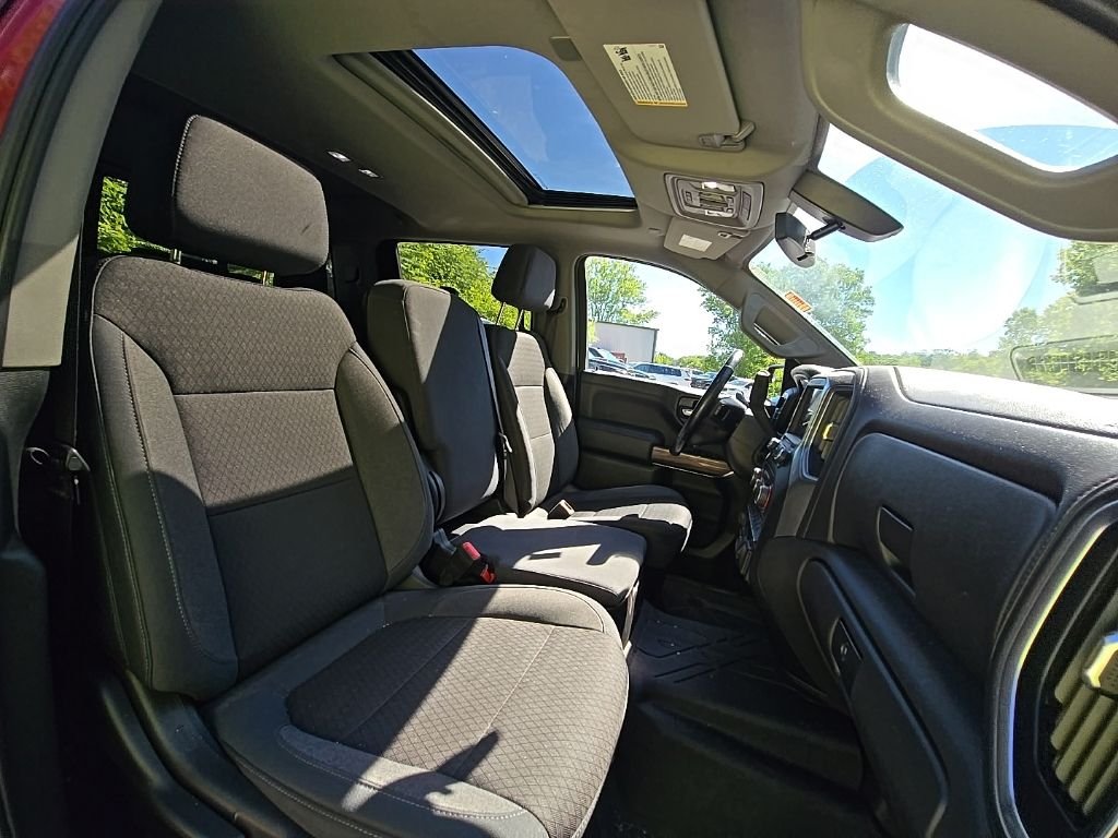Used 2019 Red Chevrolet LT image 19