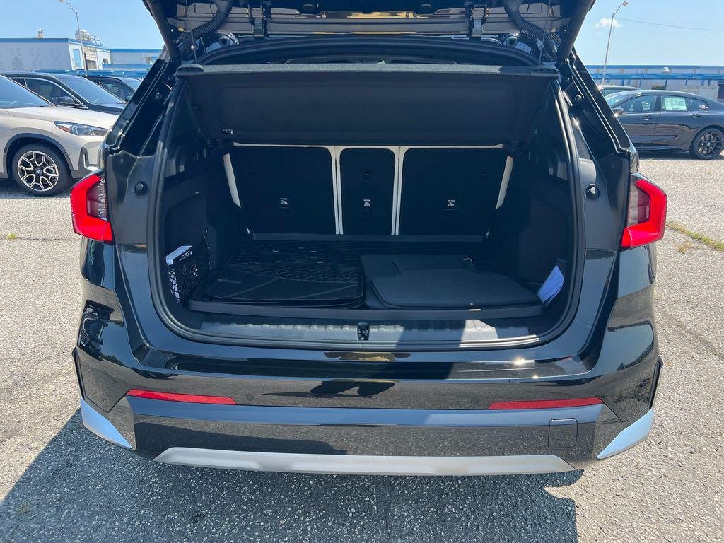 New 2026 Black Sapphire Metallic BMW xDrive28i image 26