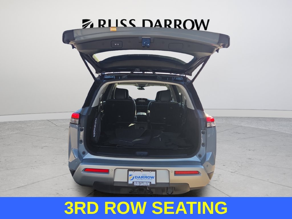 Used 2024 Gray Nissan Platinum image 25