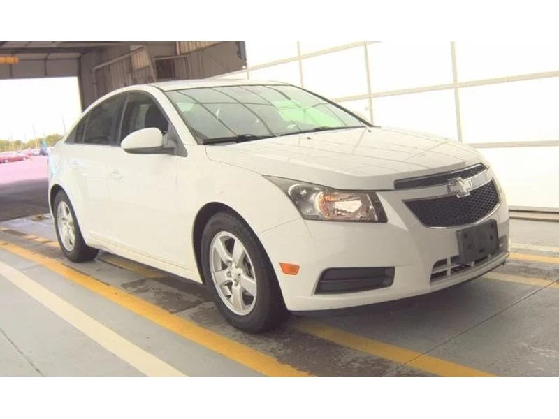 Used 2014 Summit White Chevrolet 1LT image 2
