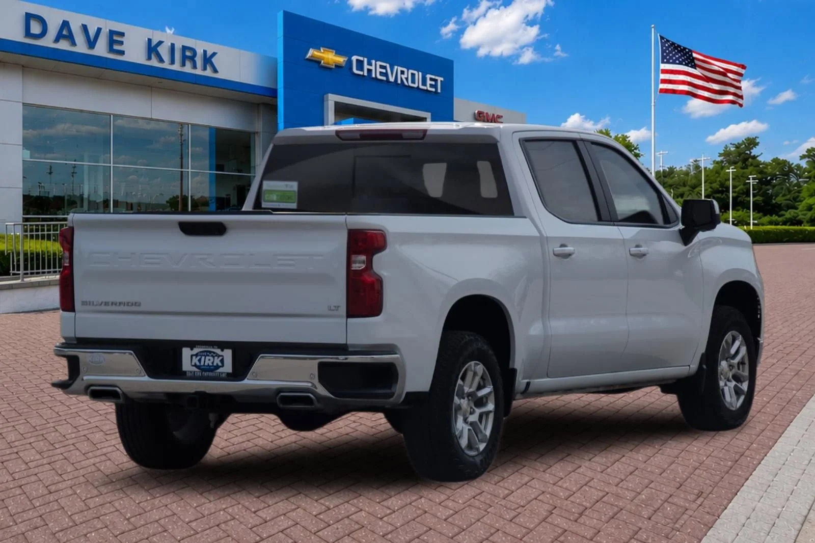Used 2025 Summit White Chevrolet LT image 3