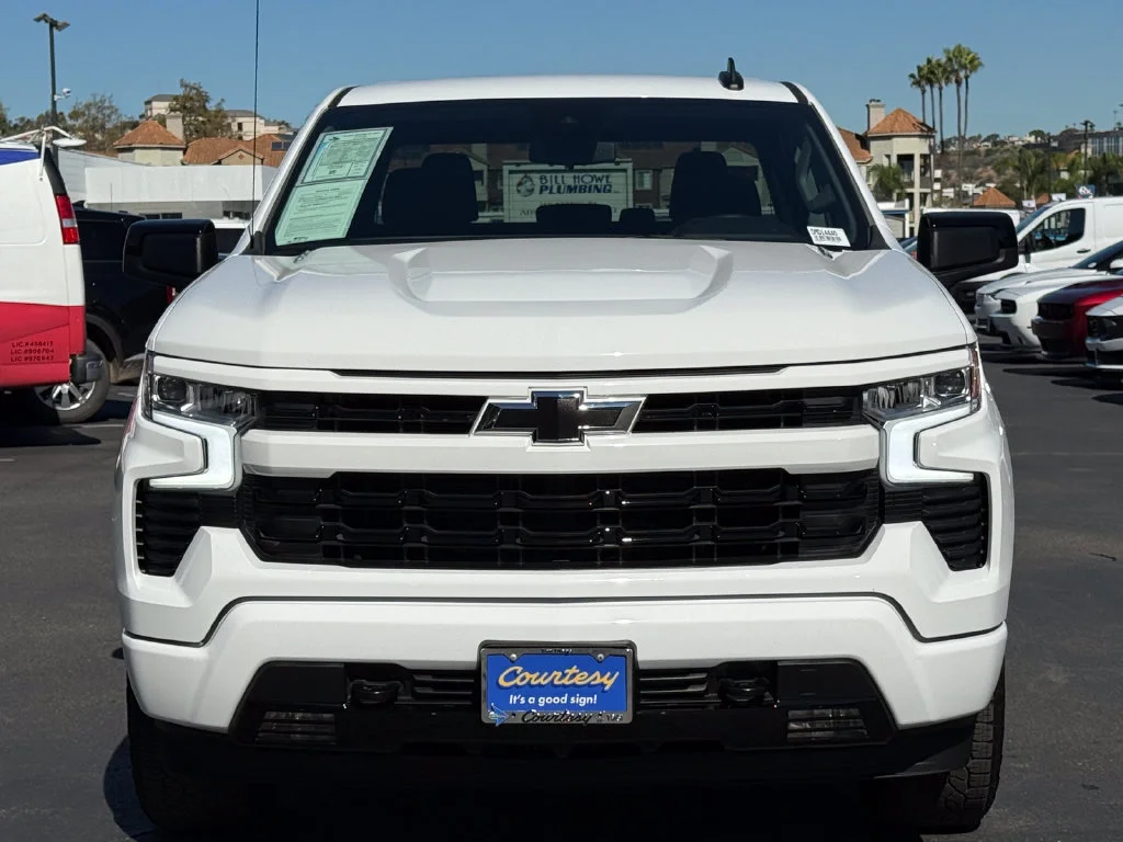 Used 2026 Summit White Chevrolet RST image 4