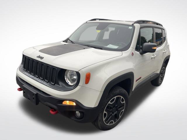 Used 2016 White Jeep Trailhawk image 3