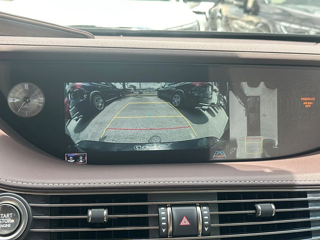Used 2018  Lexus 500 Base image 25