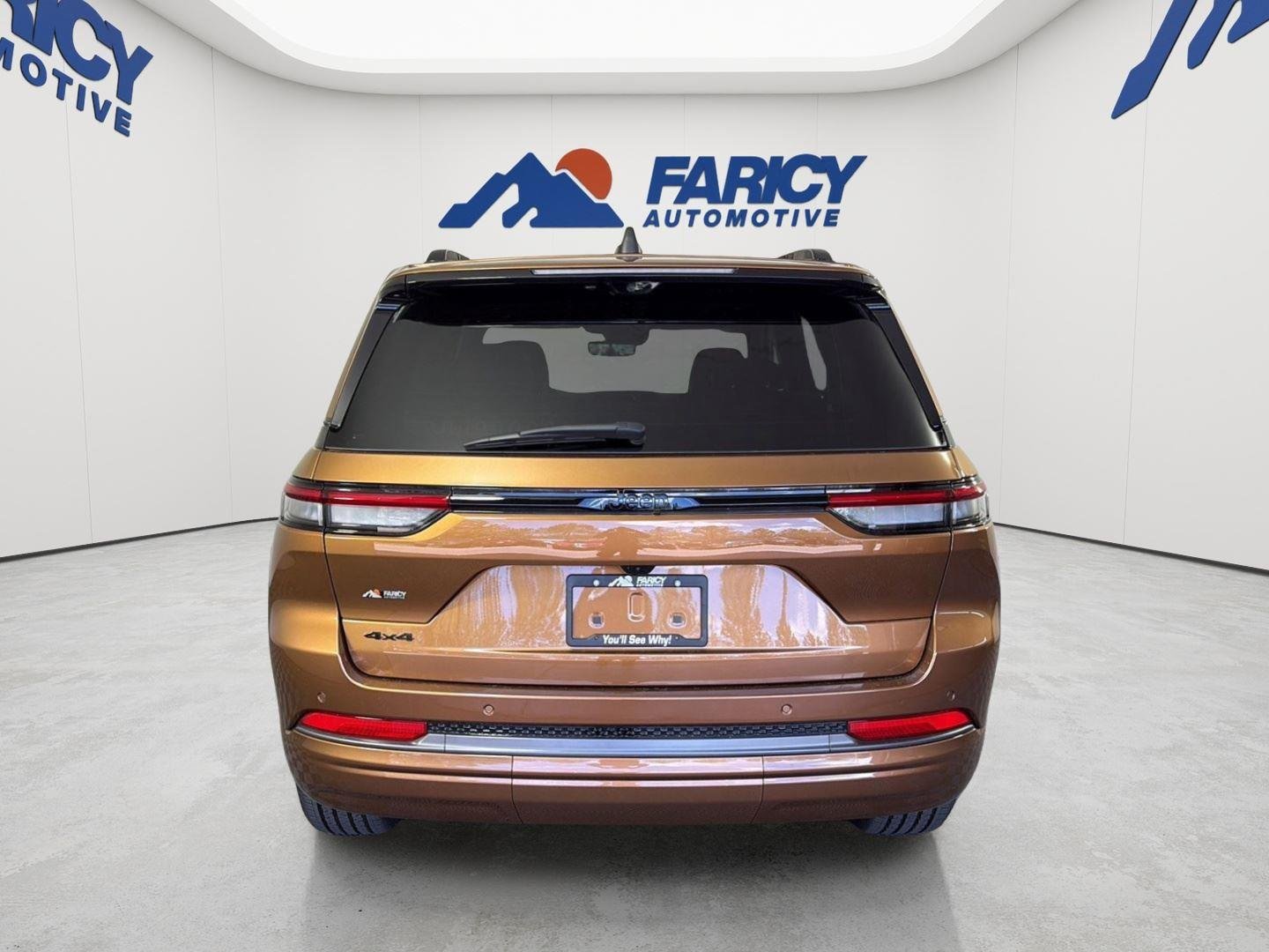 New 2026 Copper Shino Metallic Clear-Coat Exterior Paint Jeep Limited Reserve image 5