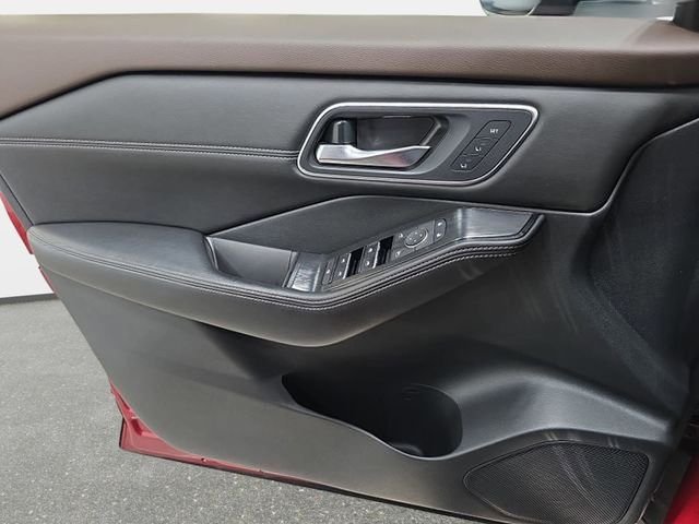 Used 2021 Red Nissan SL image 25