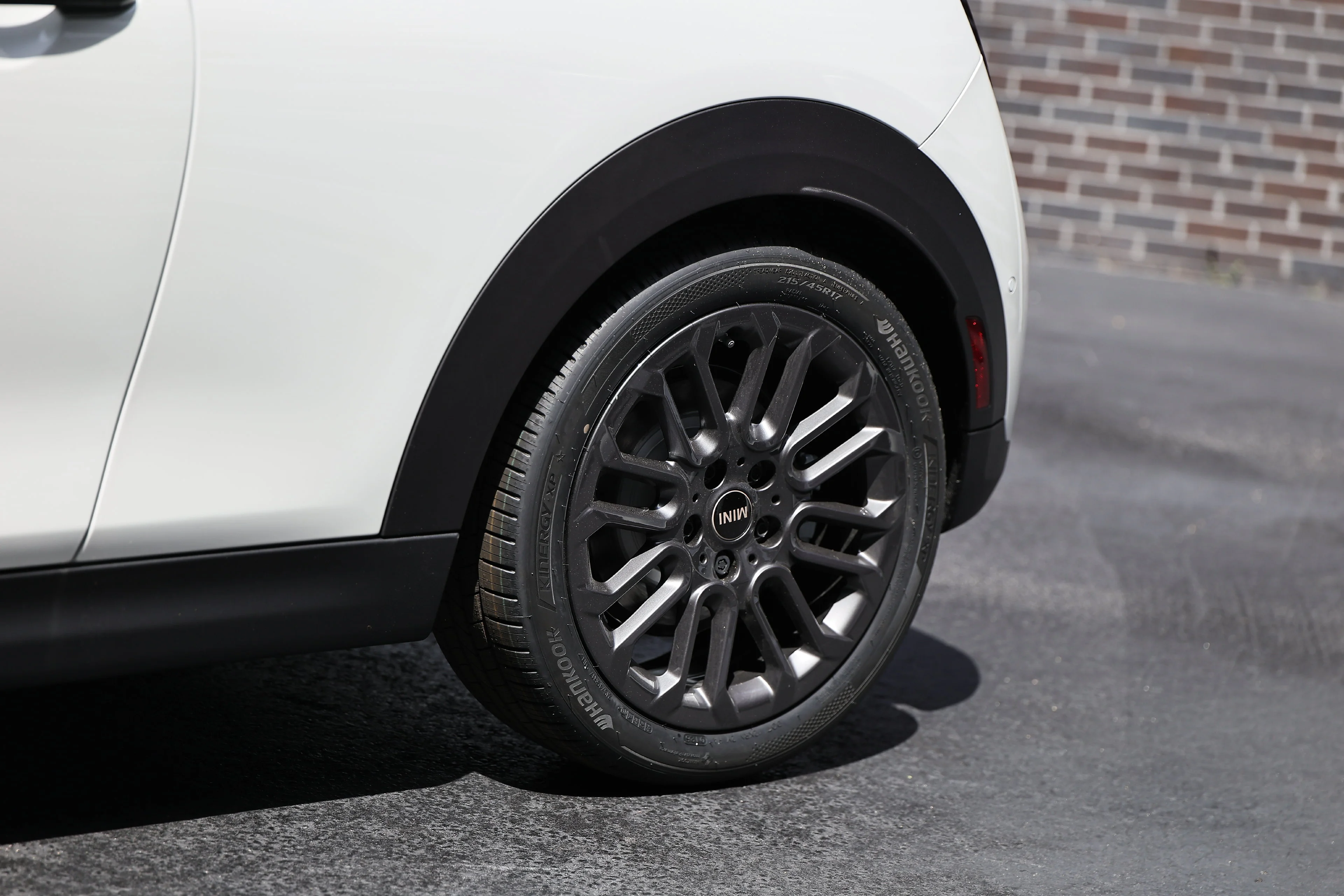 New 2026 White Metallic MINI  image 13