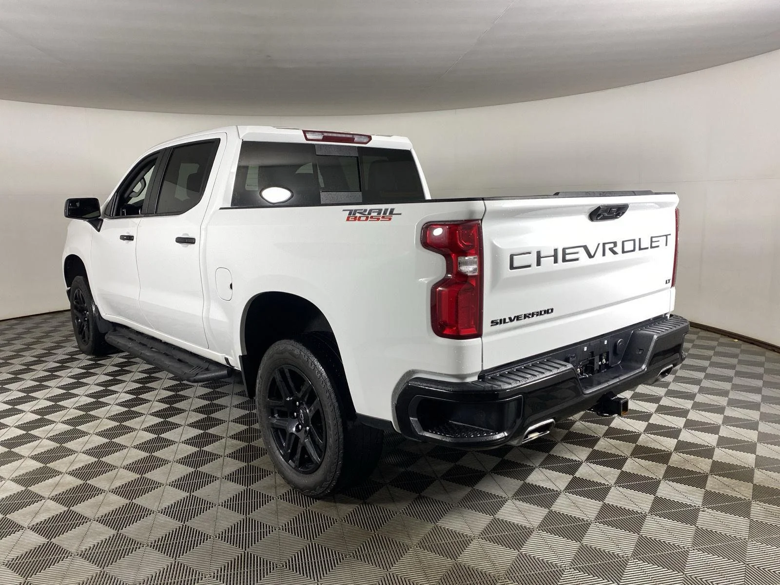 Used 2025 Summit White Chevrolet LT Trail Boss image 5