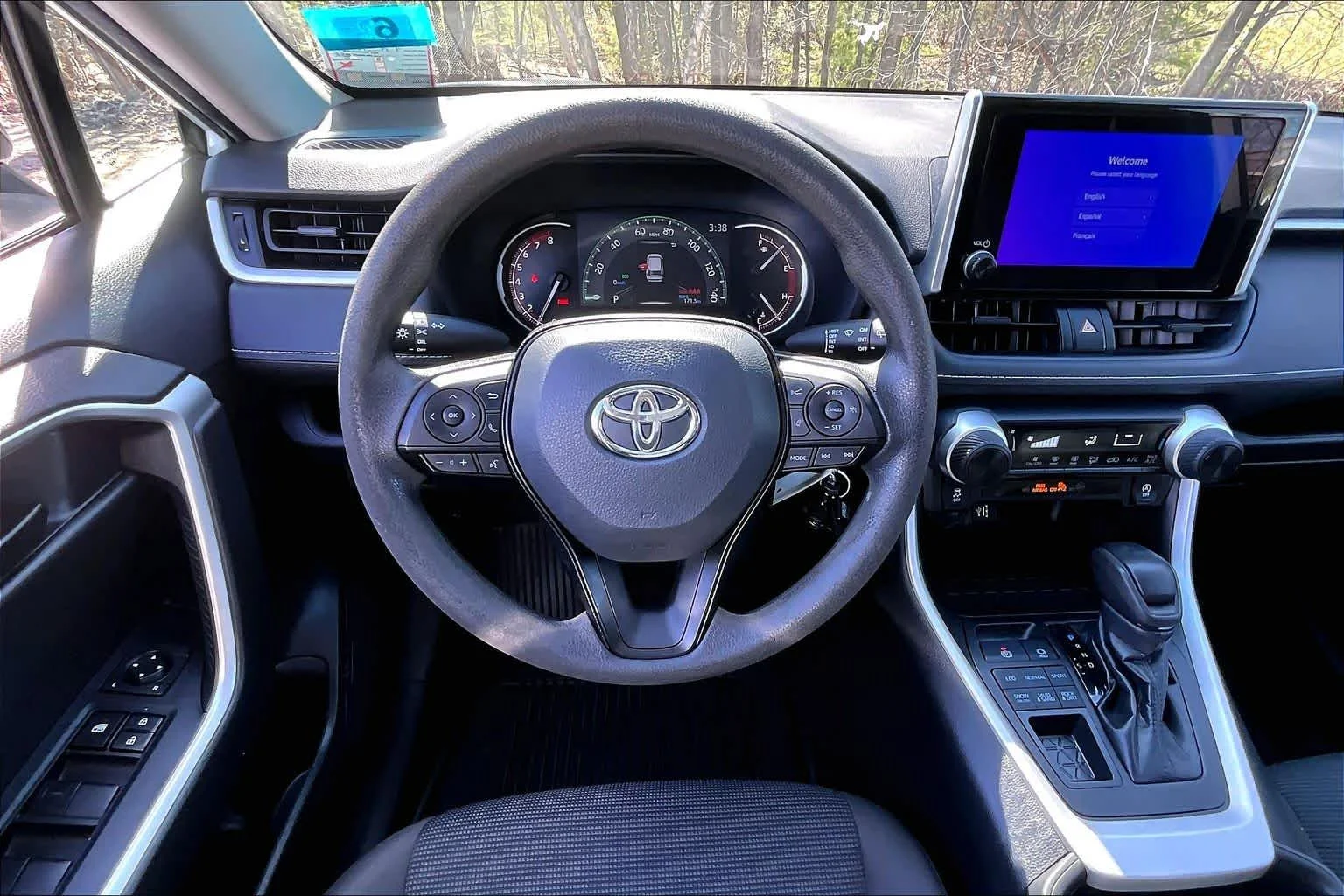 Used 2023 Ice Cap Toyota LE image 6