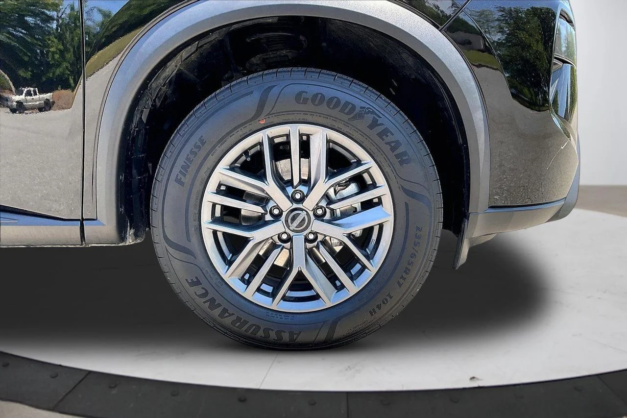 Used 2024 Black Nissan S image 34