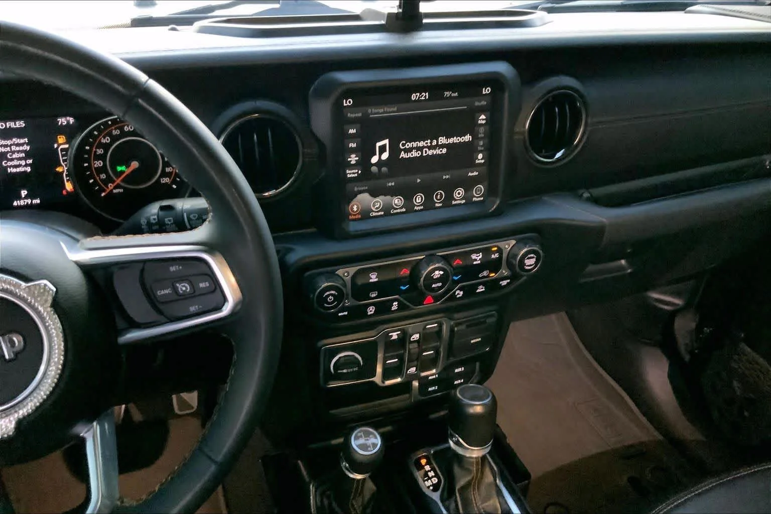 Used 2023 Black Clearcoat Jeep High Altitude image 13