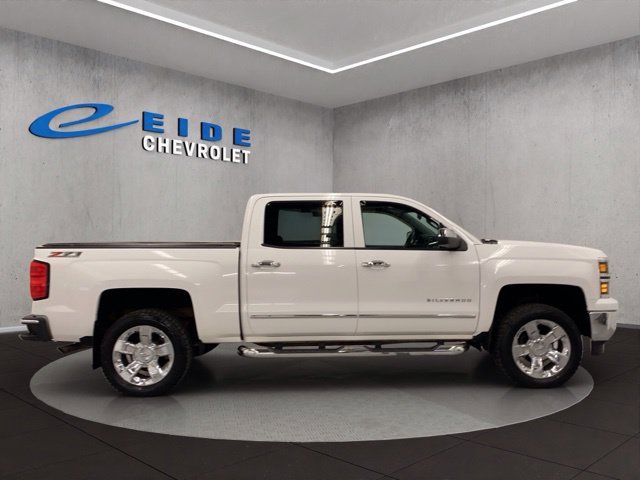 Used 2014 White Chevrolet LTZ image 16
