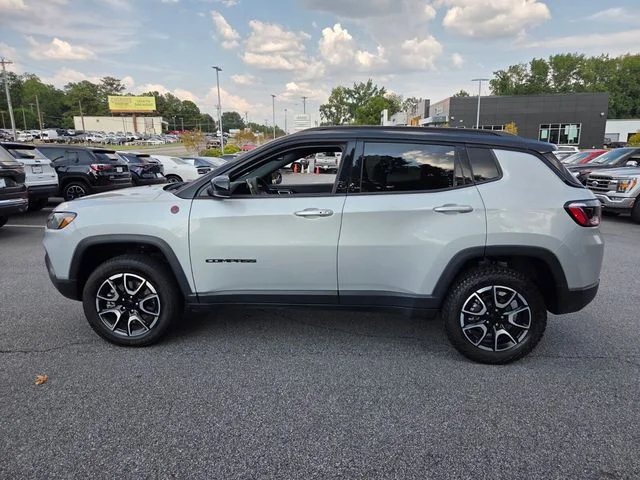 Used 2024 Silver Jeep Trailhawk image 4