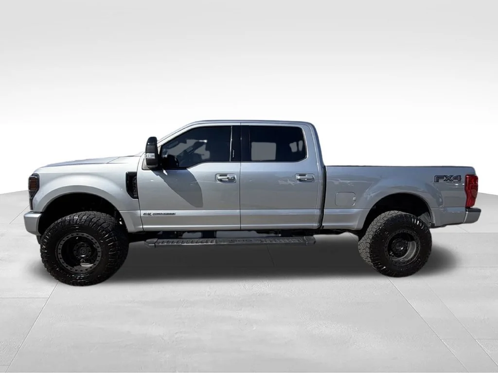 Used 2022 Silver Ford XL image 2