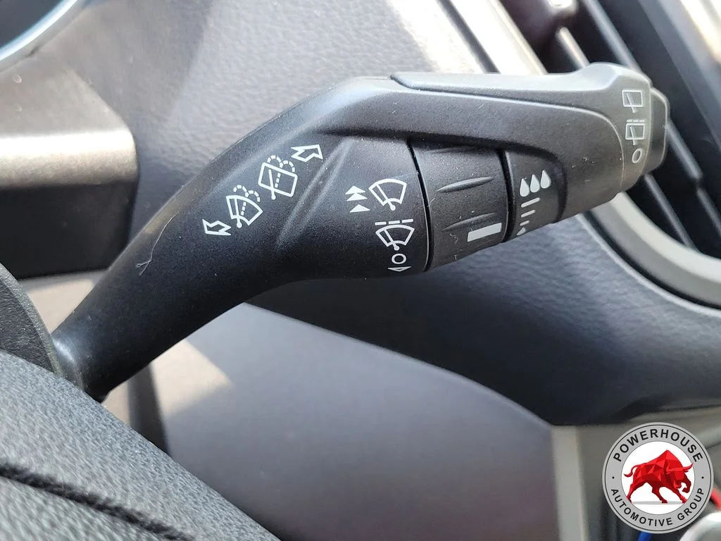 Used 2017 Red Ford SE image 30