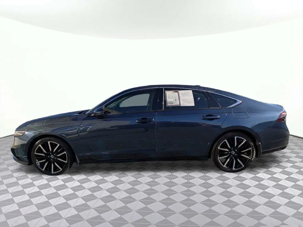 Certified Used 2024 Still Night Pearl Honda Touring image 6