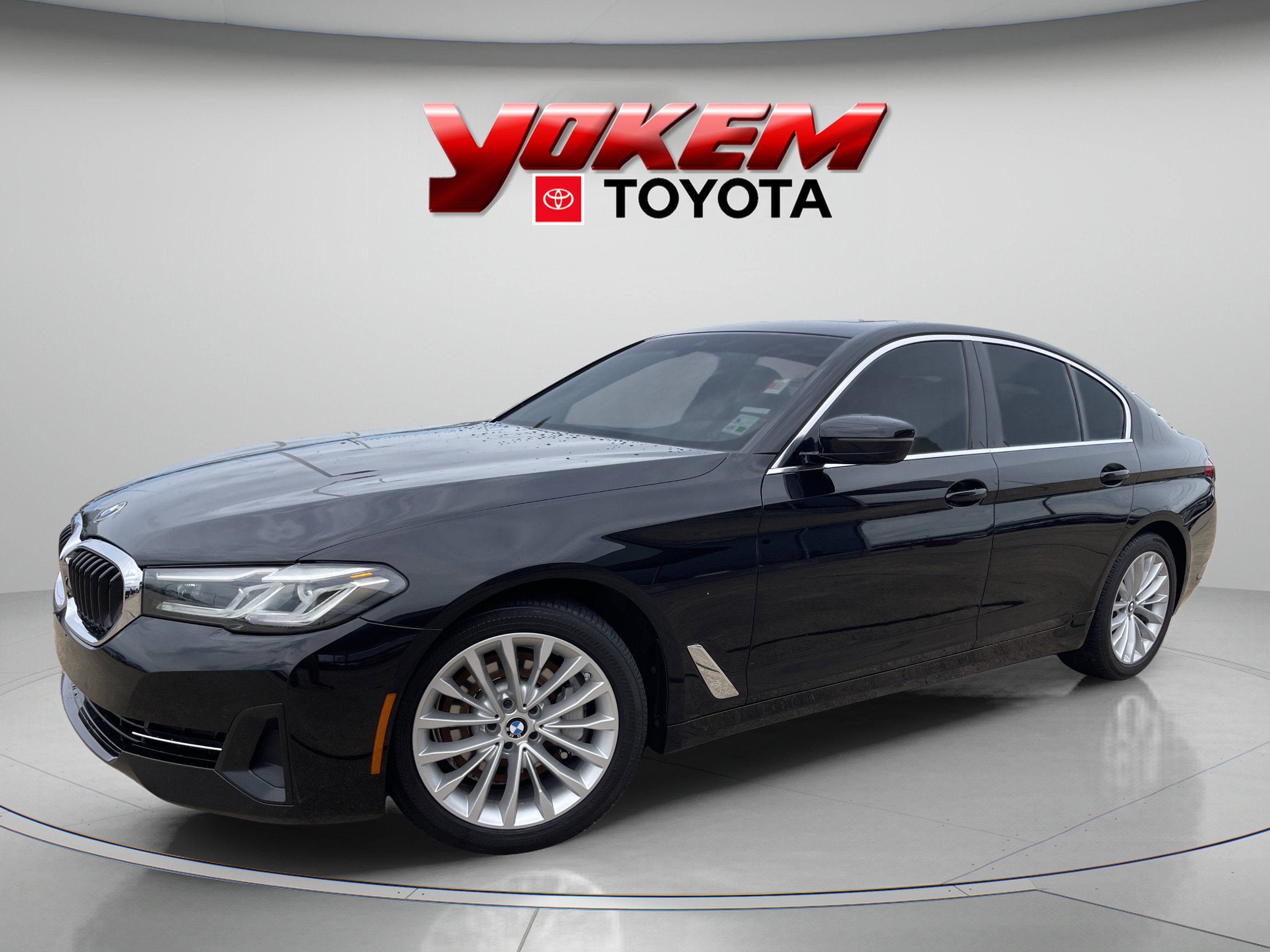 2021 BMW 5 Series 530i xDrive Sedan's photo
