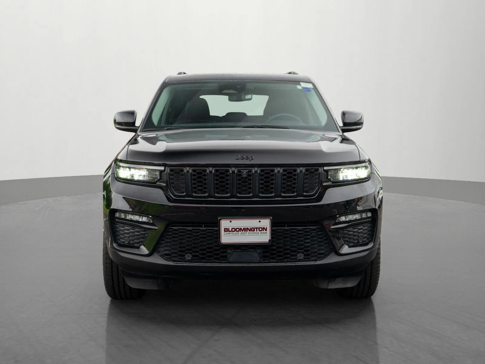 Used 2023 Jeep Grand Cherokee Limited with VIN 1C4RJHBG9PC549041 for sale in Minneapolis, Minnesota