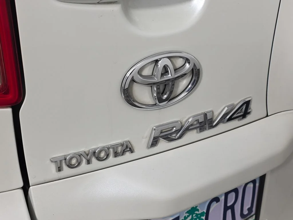 Used 2007 Blizzard Pearl Toyota Limited image 11