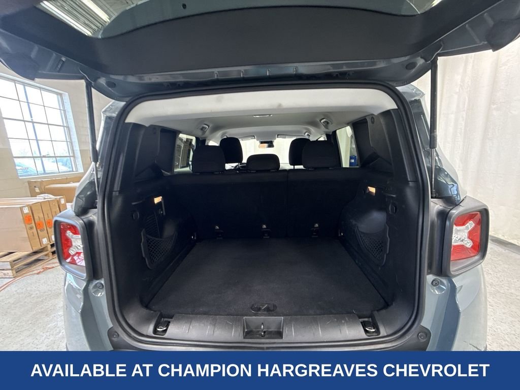 Used 2017 Anvil Jeep Latitude image 34