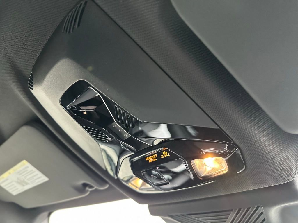 New 2026 Space Silver Metallic BMW xDrive28i image 27