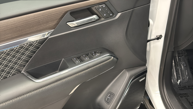 Used 2024 Summit White GMC Denali image 21