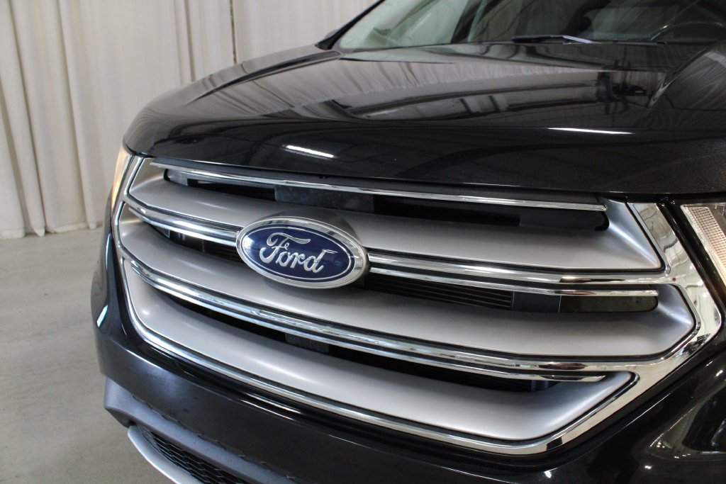 Used 2015 Black Ford SEL image 33