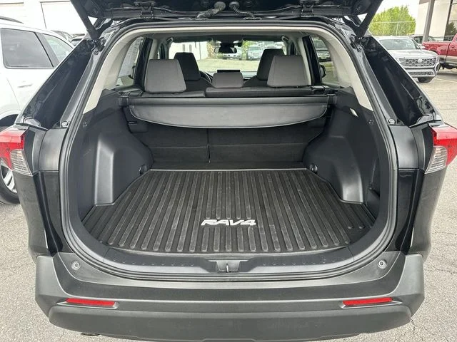 2024 Toyota RAV4 XLE - Photo 23