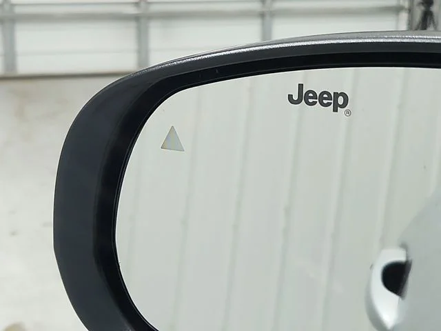New 2026 Silver Zynith Metallic Clearcoat Jeep Latitude image 21
