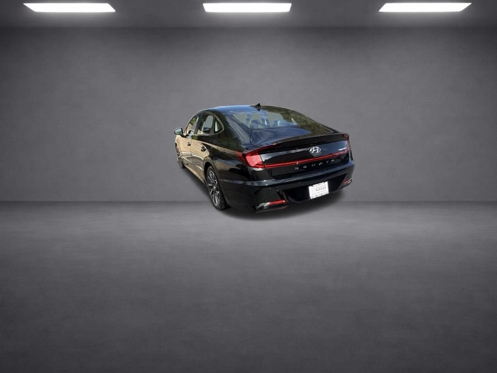 Used 2020 Black Hyundai Limited image 12