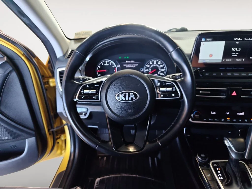 Used 2021 Yellow Kia SX image 13