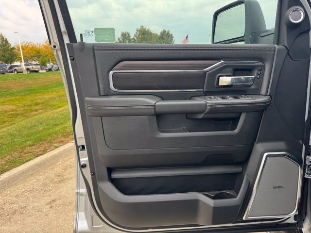 New 2026 Silver-Zynith Exterior Paint RAM Laramie image 7