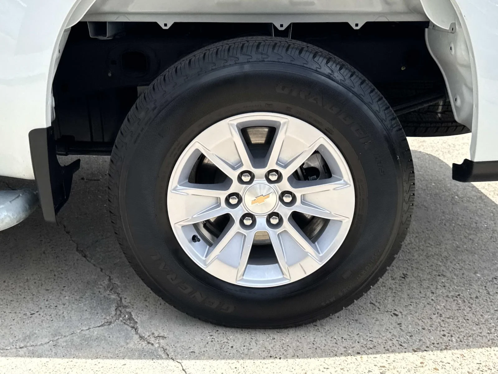 Used 2025 Summit White Chevrolet Work Truck image 4