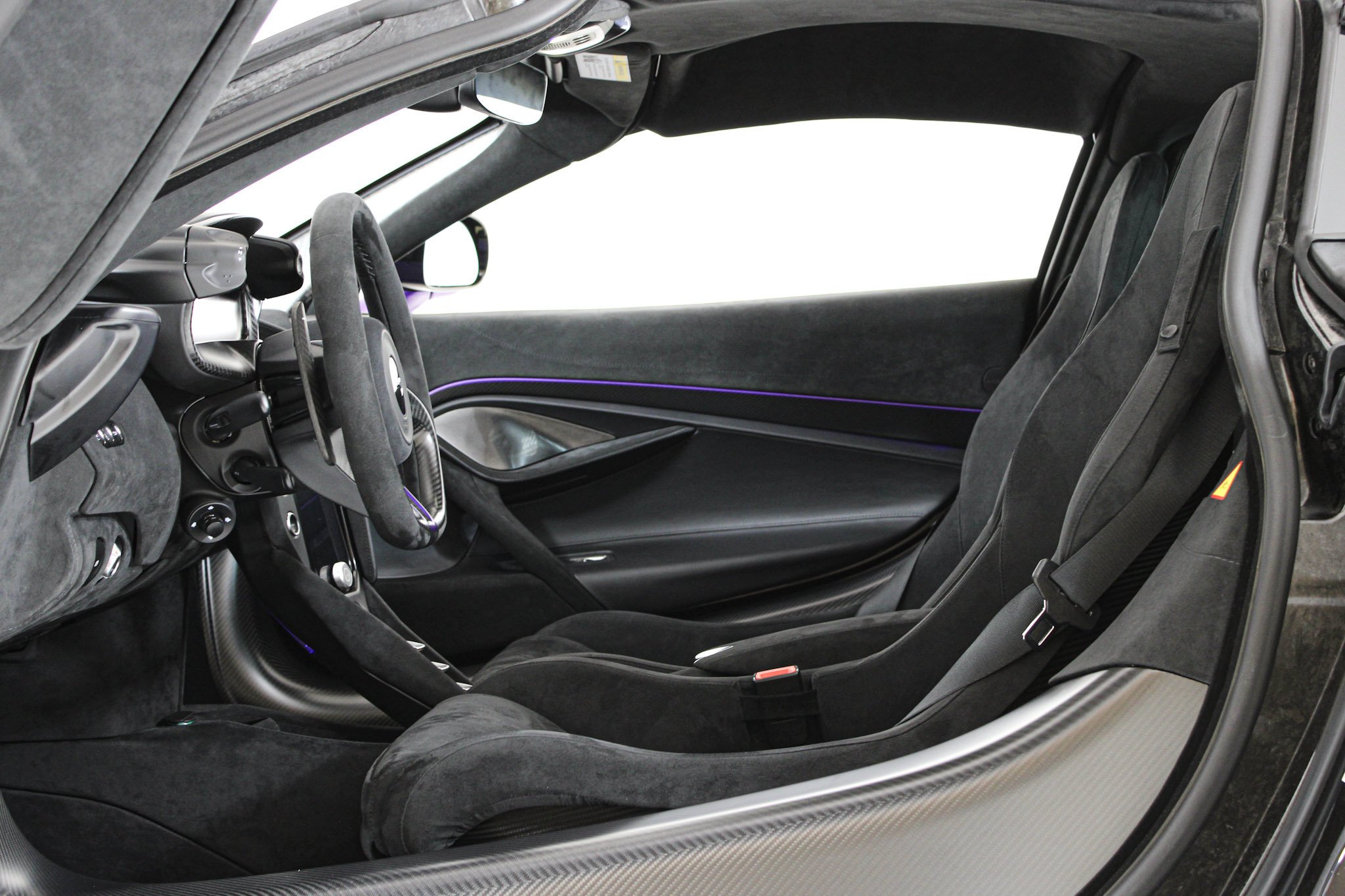 Used 2024 Purple McLaren Coupe image 47