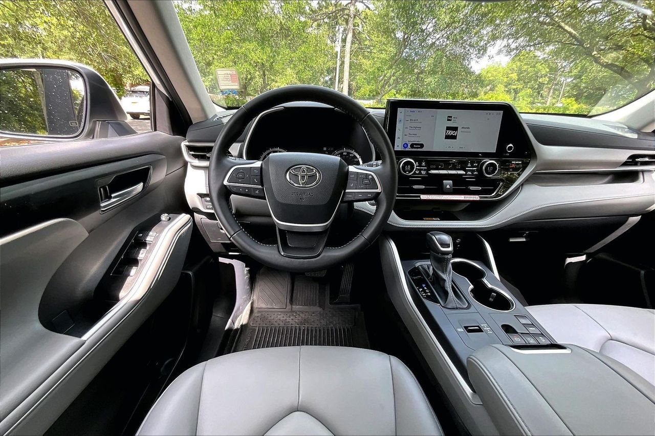 Certified Used 2025 Beige Toyota XLE image 8