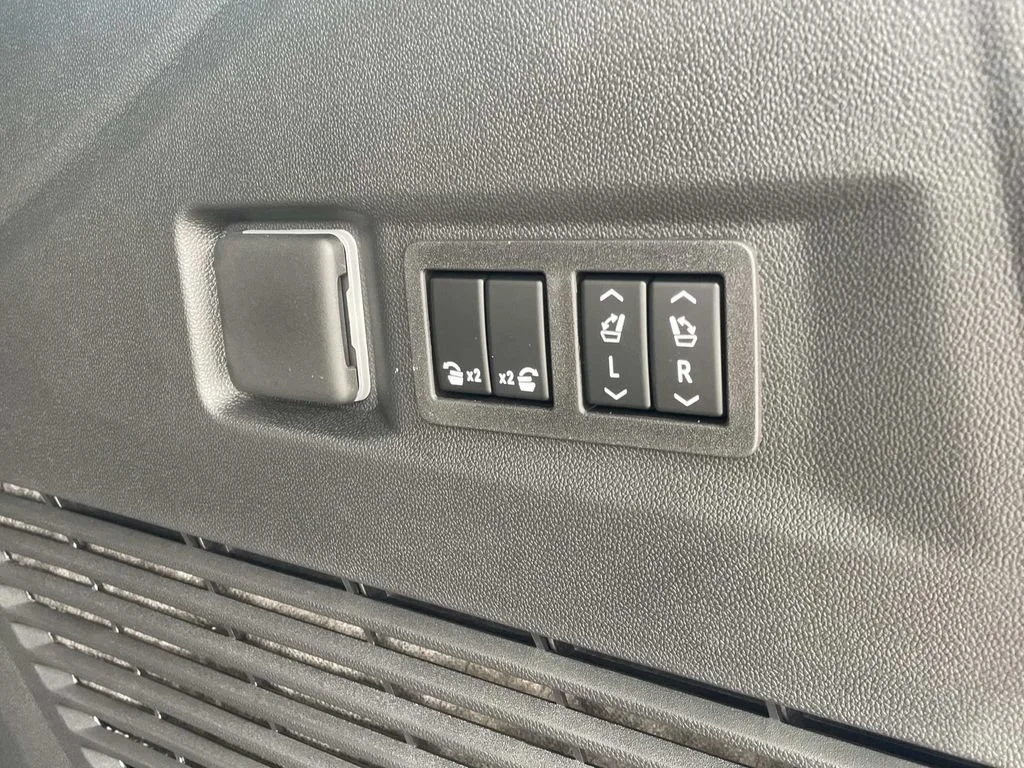 2026 Chevrolet Tahoe Premier - Photo 9
